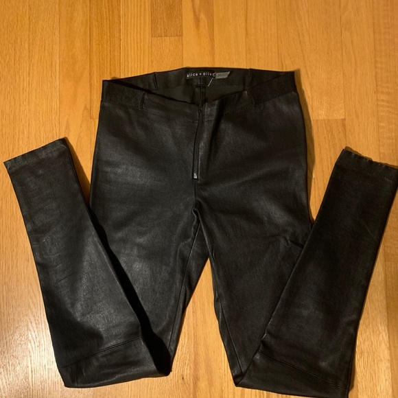 Alice + Olivia leather Size 6 Black. Super soft Pristine condition - Picture 4 of 10